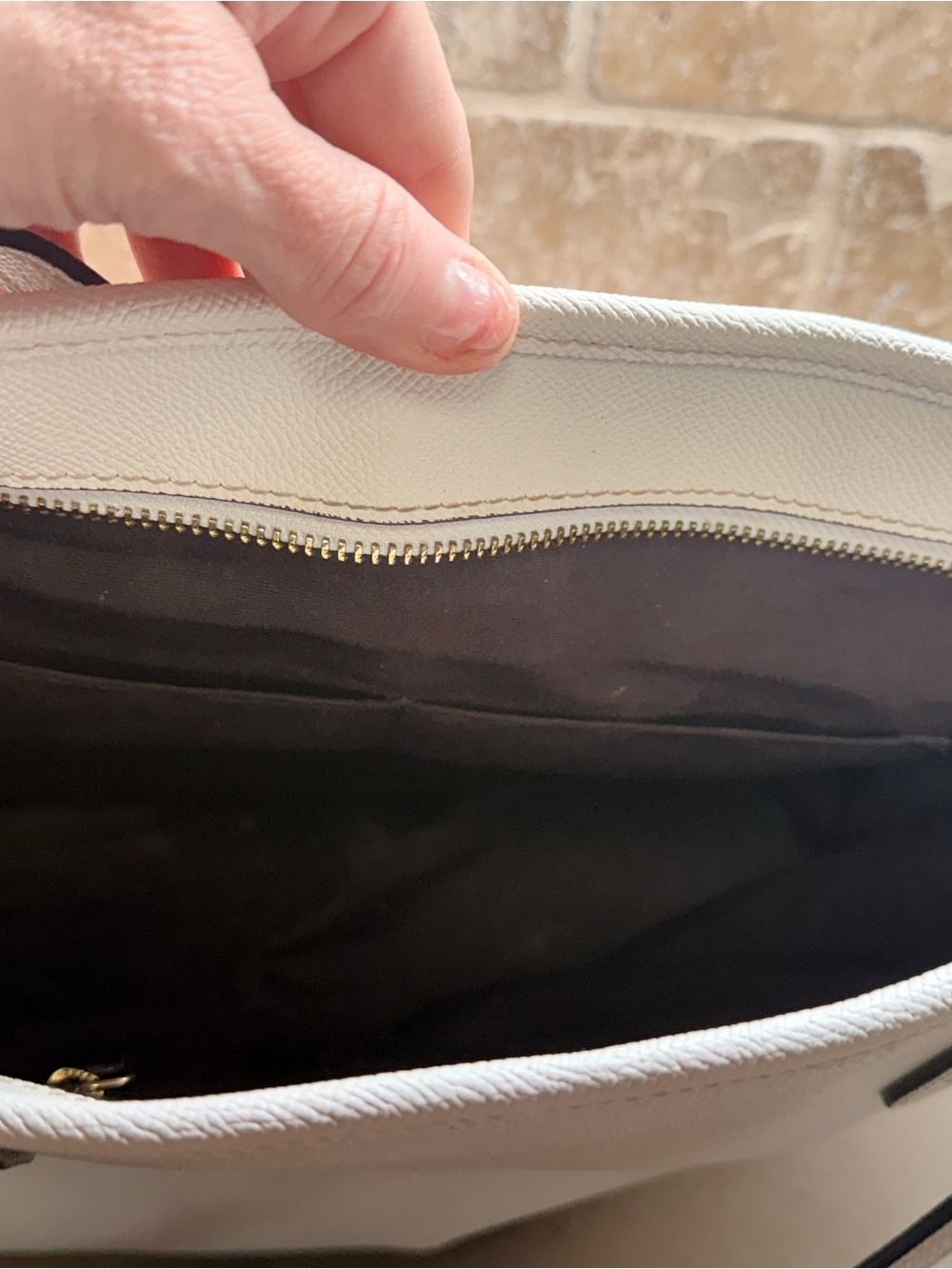 COACH Cream Leather Tote Bag with Gold Hardware - Picture 3 of 5